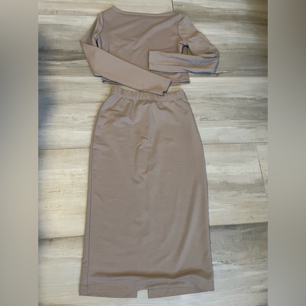 Loca Skirt and top. Size Medium